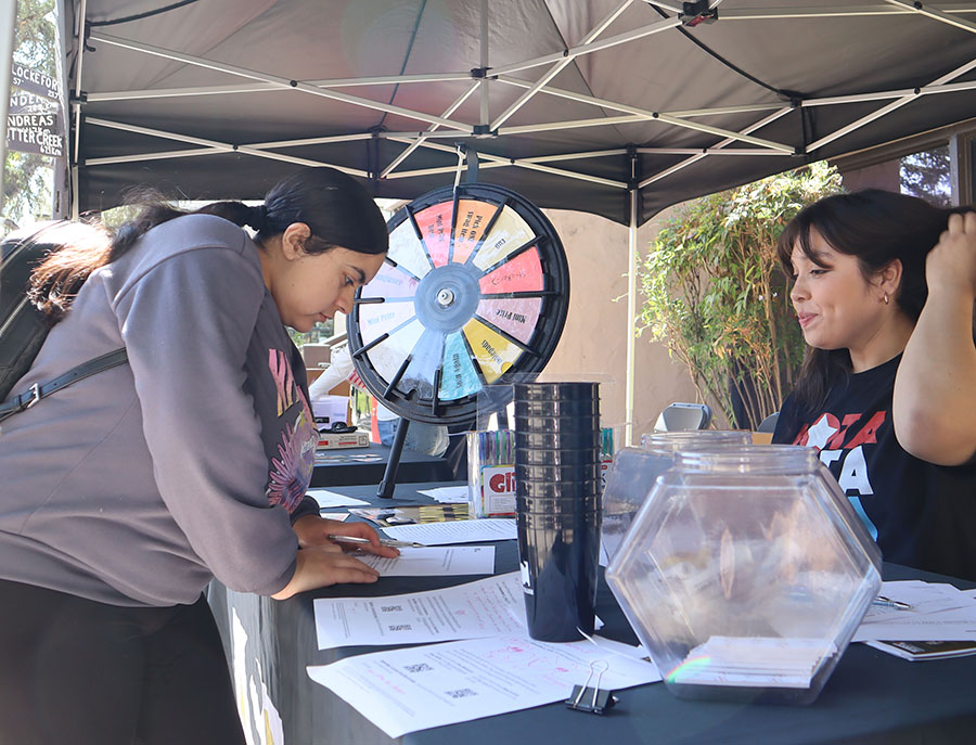 Pretty Mendoza (left), San Joaquin Delta College student