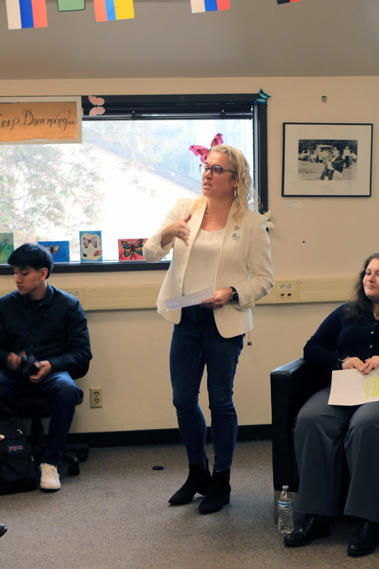 Tara Cuslidge-Staiano, far left, introduces student editors Jelissa King, right, and Andrea Rivera introducing the panel during the Pulitzer on the Road student event on Feb. 13. PHOTO BY LEVI GOERZEN